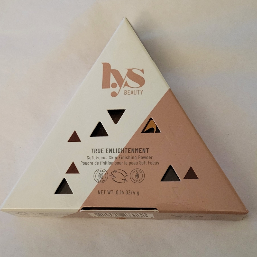 Triangular Soft Focus Finishing Powder